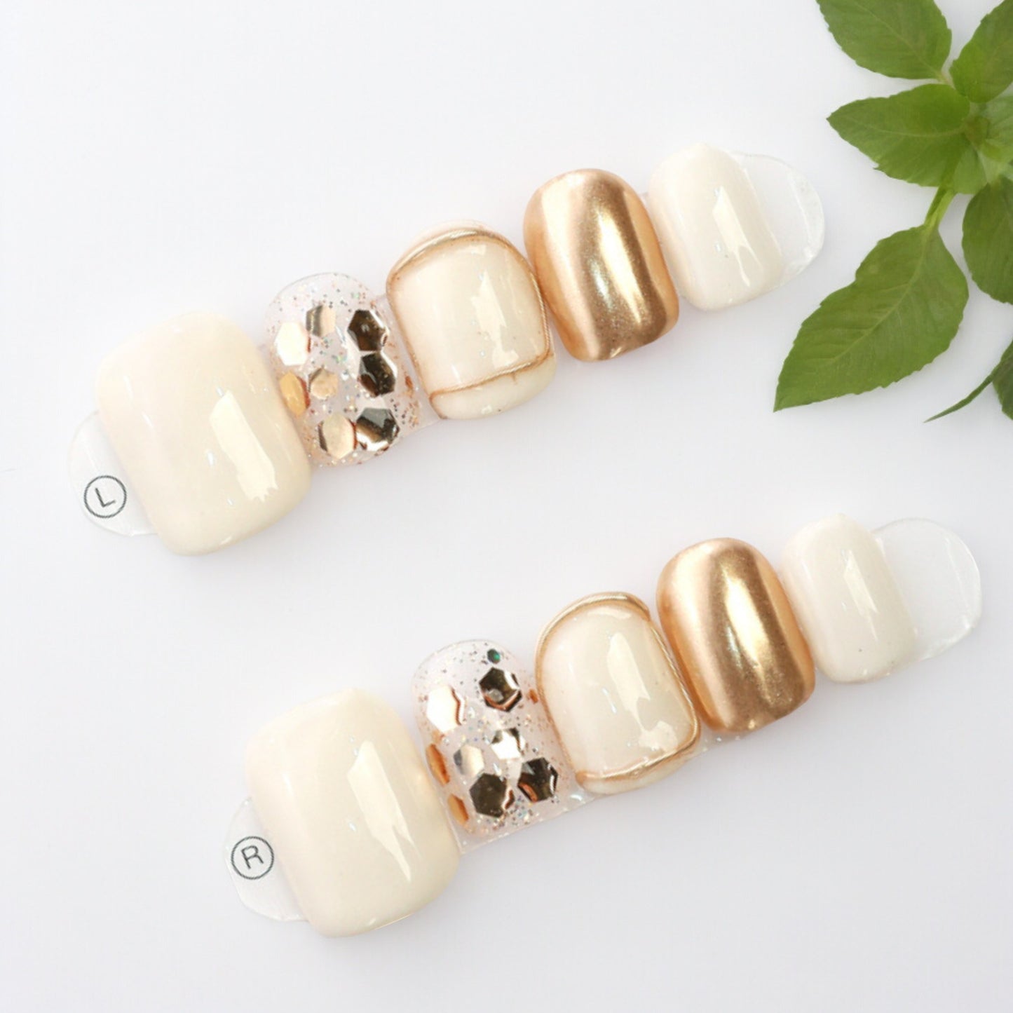 Cream Opulence Toe Nails